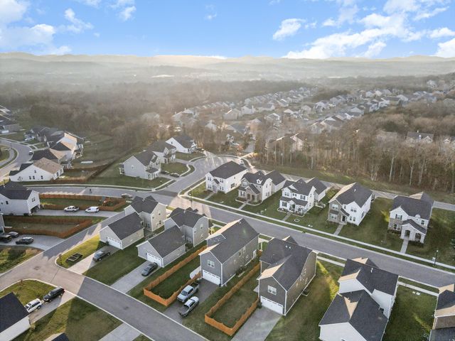 3009 Ozment Dr, Nolensville, TN 37135