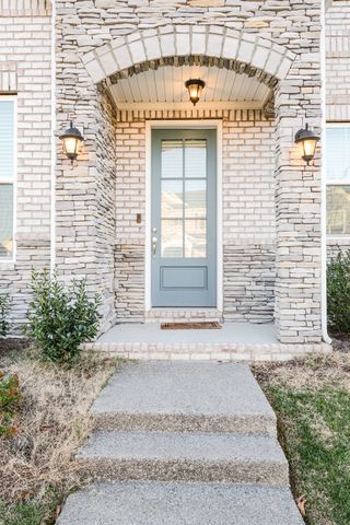 3009 Ozment Dr, Nolensville, TN 37135