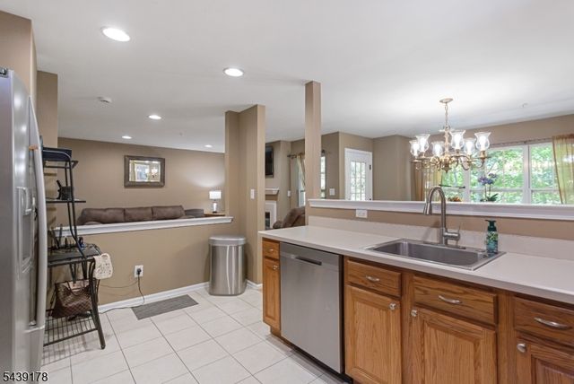 169 Vista Ter, Pompton Lakes Boro, NJ 07442