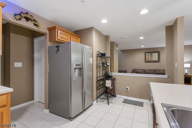 169 Vista Ter, Pompton Lakes Boro, NJ 07442