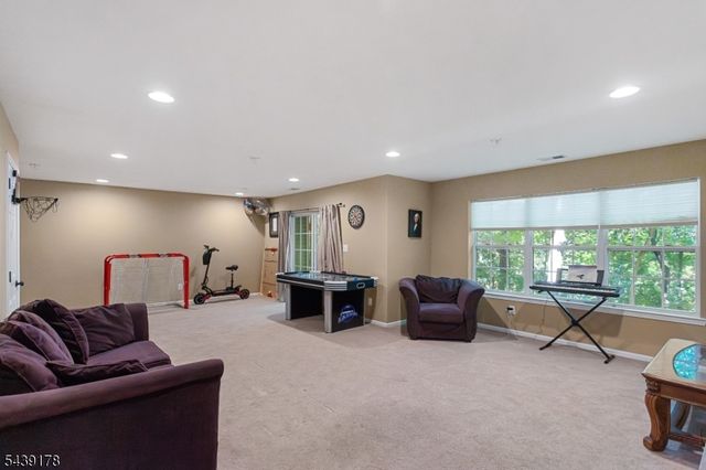 169 Vista Ter, Pompton Lakes Boro, NJ 07442