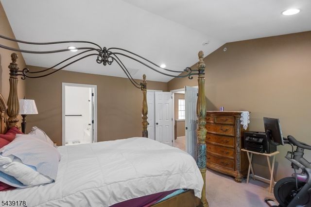 169 Vista Ter, Pompton Lakes Boro, NJ 07442
