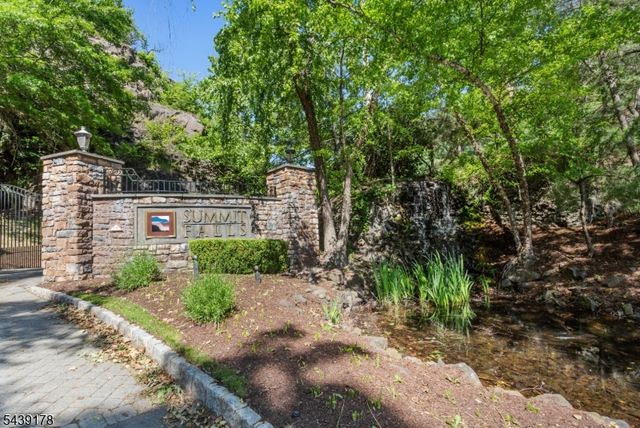 169 Vista Ter, Pompton Lakes Boro, NJ 07442