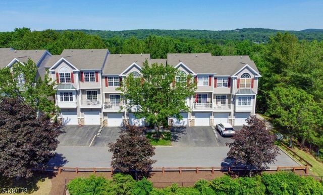 169 Vista Ter, Pompton Lakes Boro, NJ 07442