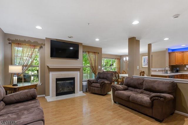 169 Vista Ter, Pompton Lakes Boro, NJ 07442