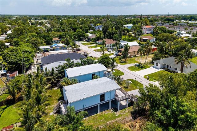2505 Storter AVE, Naples, FL 34112