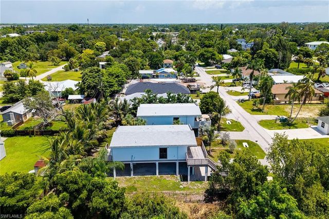 2505 Storter AVE, Naples, FL 34112