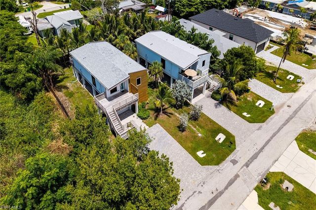 2505 Storter AVE, Naples, FL 34112