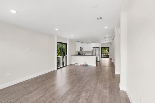 2505 Storter AVE, Naples, FL 34112