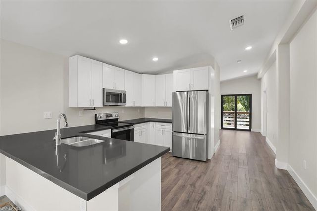 2505 Storter AVE, Naples, FL 34112