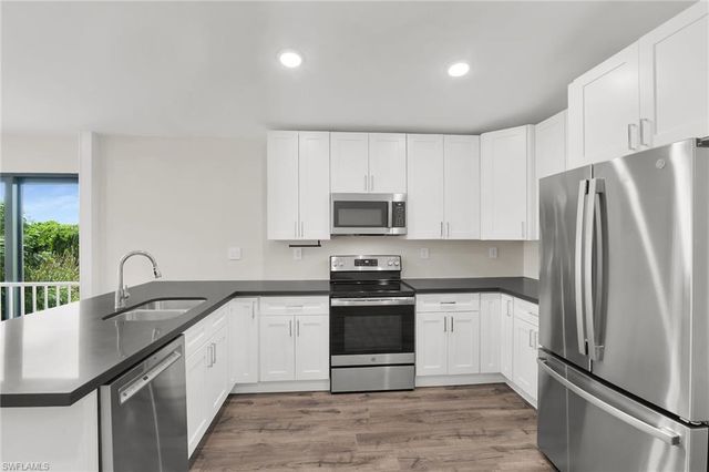 2505 Storter AVE, Naples, FL 34112