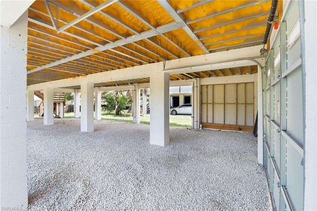 2505 Storter AVE, Naples, FL 34112