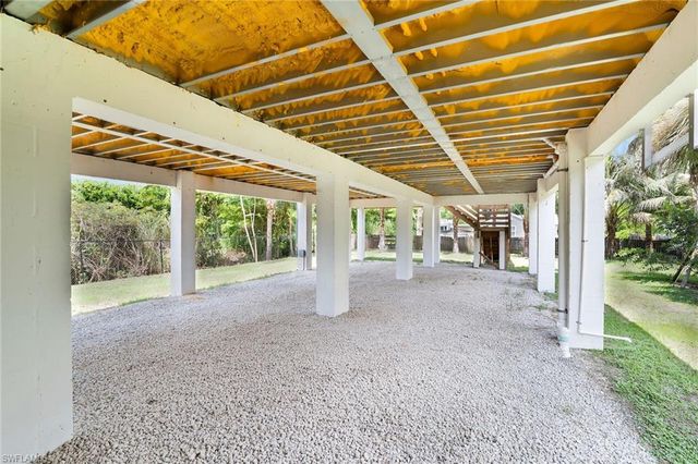 2505 Storter AVE, Naples, FL 34112