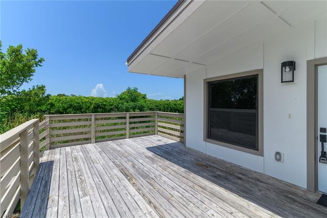2505 Storter AVE, Naples, FL 34112
