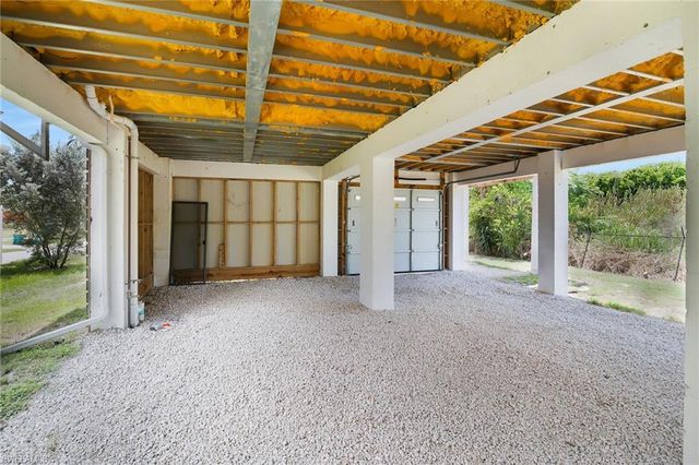 2505 Storter AVE, Naples, FL 34112