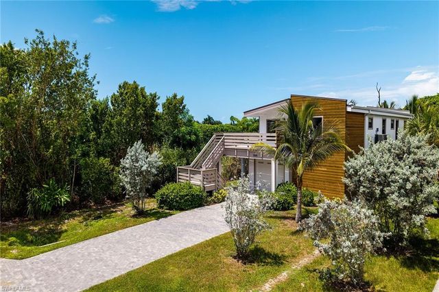 2505 Storter AVE, Naples, FL 34112