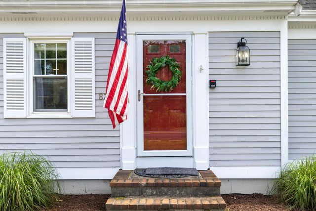 835 Old Barnstable Road, Waquoit, MA 02536