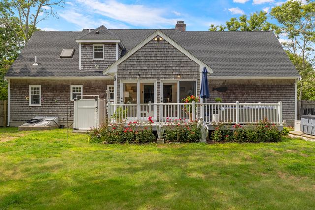 835 Old Barnstable Road, Waquoit, MA 02536