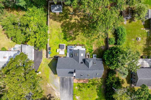 835 Old Barnstable Road, Waquoit, MA 02536