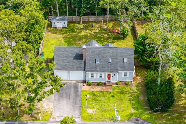 835 Old Barnstable Road, Waquoit, MA 02536