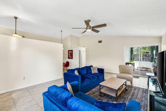 7883 Blackwood Lane, Greenacres, FL 33467