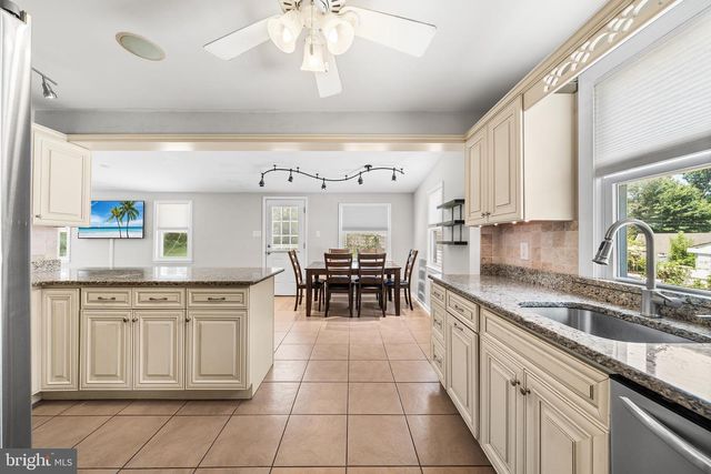 124 N LINE RD, Newtown Square, PA 19073