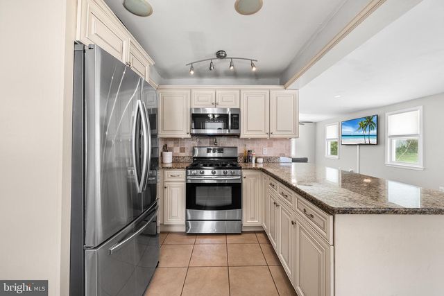 124 N LINE RD, Newtown Square, PA 19073