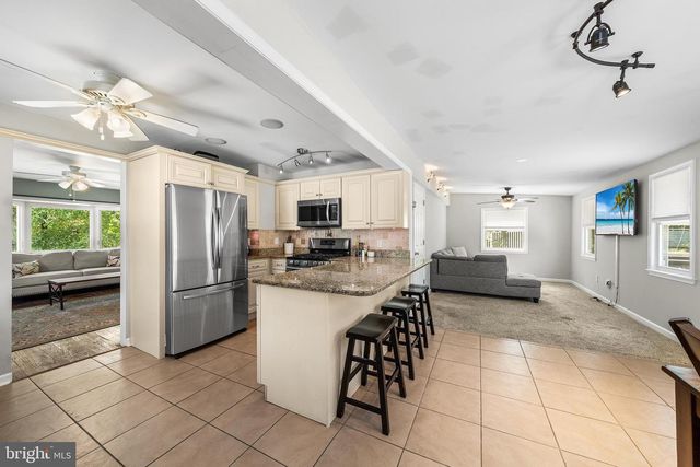 124 N LINE RD, Newtown Square, PA 19073