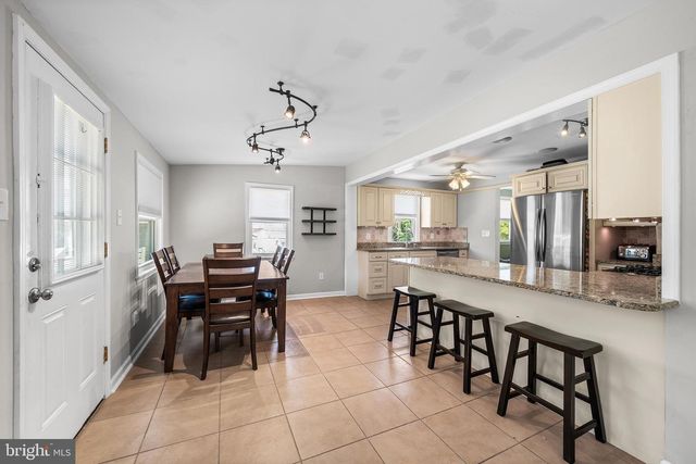 124 N LINE RD, Newtown Square, PA 19073