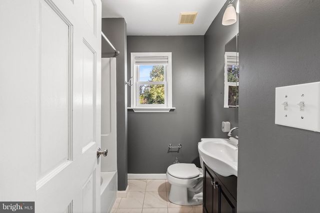 124 N LINE RD, Newtown Square, PA 19073