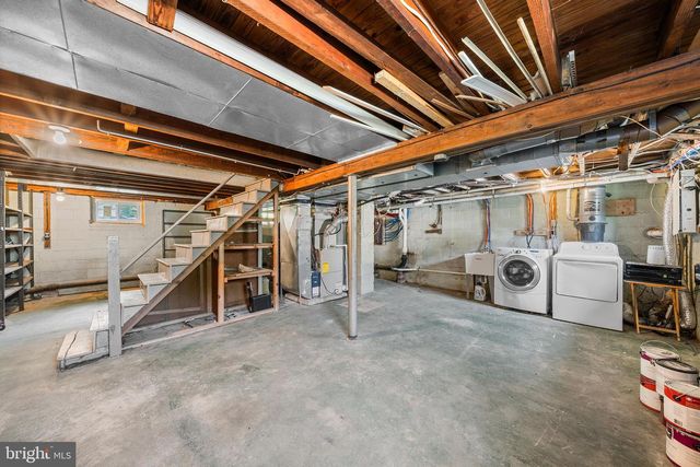 124 N LINE RD, Newtown Square, PA 19073