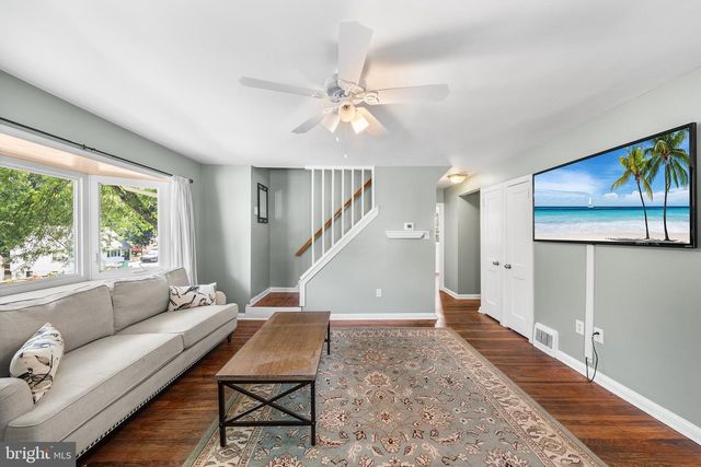 124 N LINE RD, Newtown Square, PA 19073