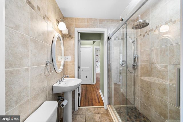 124 N LINE RD, Newtown Square, PA 19073