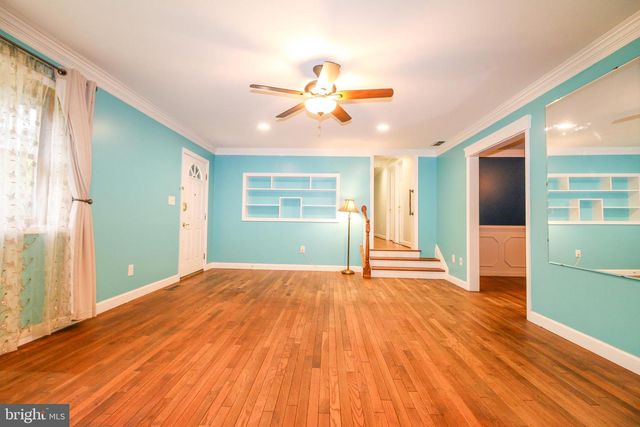 1037 DOCKSER DR, Crownsville, MD 21032