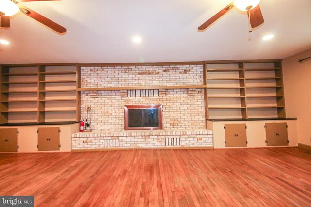 1037 DOCKSER DR, Crownsville, MD 21032