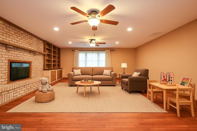 1037 DOCKSER DR, Crownsville, MD 21032