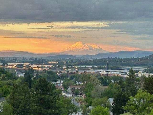 530 Bella Vista Loop, Klamath Falls, OR 97601