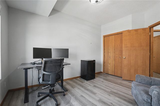 250 Cimarron Drive 114, Hiawatha, IA 52233