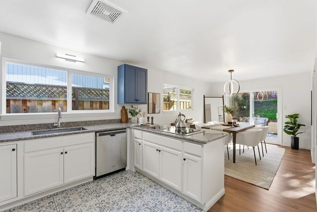 2157 Harkins Avenue, Menlo Park, CA 94025