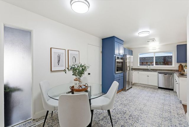 2157 Harkins Avenue, Menlo Park, CA 94025