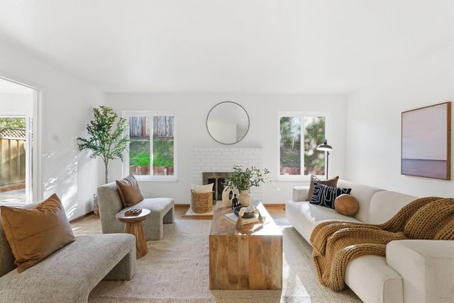 2157 Harkins Avenue, Menlo Park, CA 94025