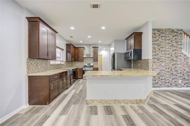 9351 Royal Way, Houston, TX 77083