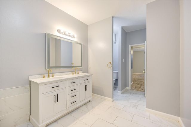 9351 Royal Way, Houston, TX 77083