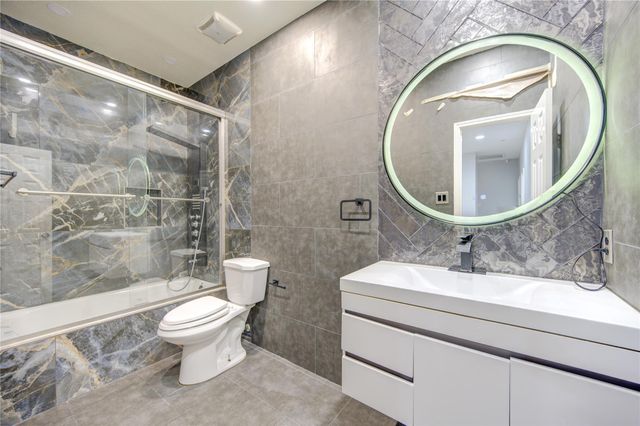 9351 Royal Way, Houston, TX 77083