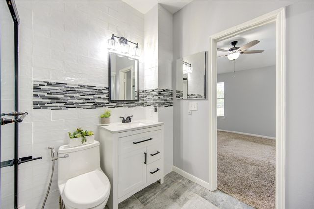 9351 Royal Way, Houston, TX 77083