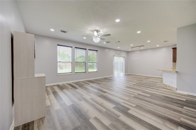 9351 Royal Way, Houston, TX 77083