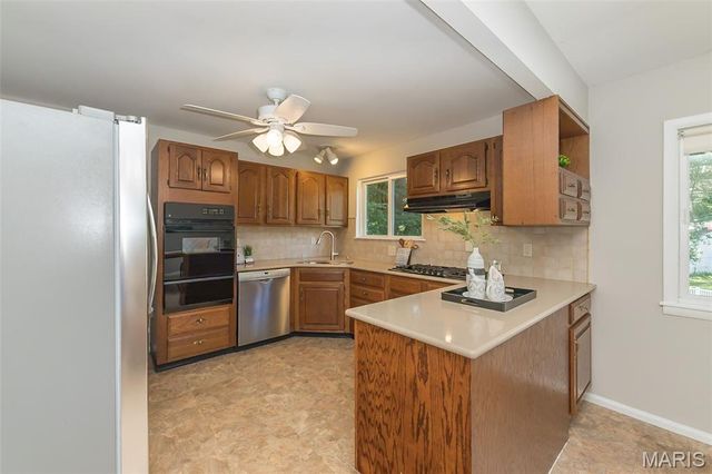 12432 Glennoble Drive, Maryland Heights, MO 63043