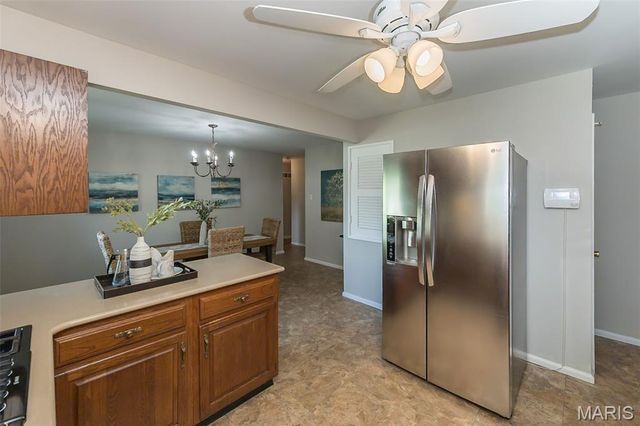 12432 Glennoble Drive, Maryland Heights, MO 63043