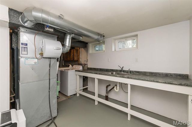 12432 Glennoble Drive, Maryland Heights, MO 63043