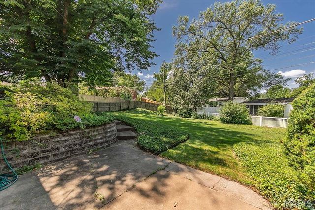 12432 Glennoble Drive, Maryland Heights, MO 63043